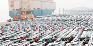 فرمان واردات خودرو دست کیست؟ /آینده تجارت و واردات خودروهای خارجی