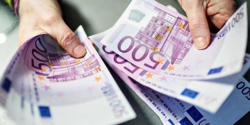 آغاز فروش ارز دولتی + شرایط خرید