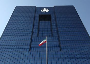 بخشنامه ۸بندی ارزی بانک مرکزی/ خرید ارز صادراتی توسط صرافی‌ها ممنوع شد