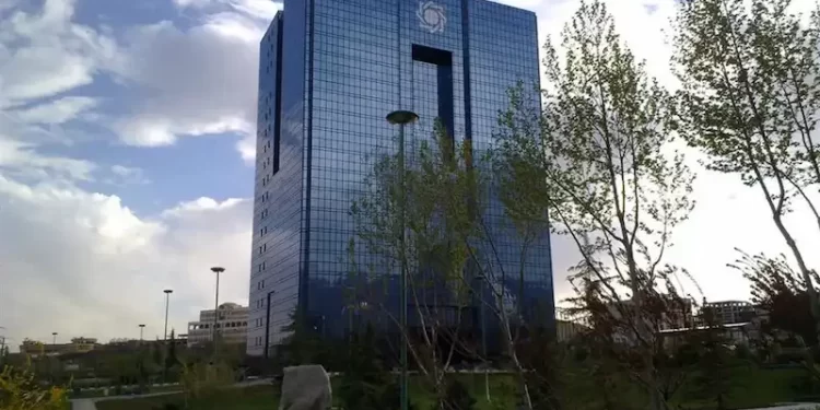 ترکیب اعضای هیأت عالی بانک مرکزی تغییر کرد