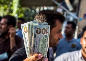 اولین واکنش دلار به سفر گروسی به تهران/ ترمز قیمت دلار کشیده شد؟