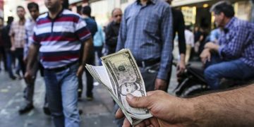 علت کاهش 16 هزار تومانی قیمت دلار چیست؟