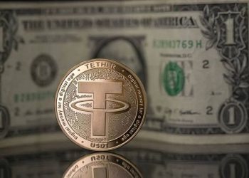 نوسان قیمت دلار بعد از ماه رمضان؟ /تتر زیر نرخ دلار معامله می شود