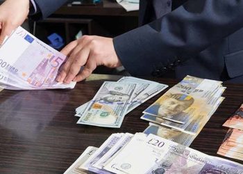 اعتماد؛ حلقه گمشده سپرده ارزی/ سود حساب‌های دلاری چقدر است؟