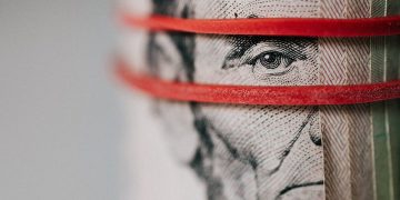 قیمت دلار امروز محدوده حساس را پشت سر گذاشت