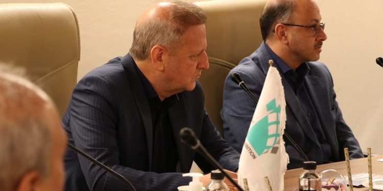 رونمایی از پوستر شانزدهمین نمایشگاه بین المللی طلا اصفهان