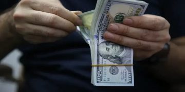 5 پیش‌بینی از قیمت دلار / دوره اصلاح قیمتی ادامه دارد؟