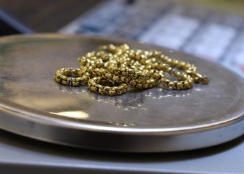 کاهش قیمت طلا و سکه امامی / افزایش حباب سکه