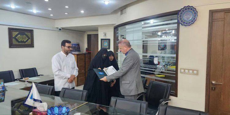 تقدیر از فرزندان ممتاز صنف طلا و جواهر اصفهان