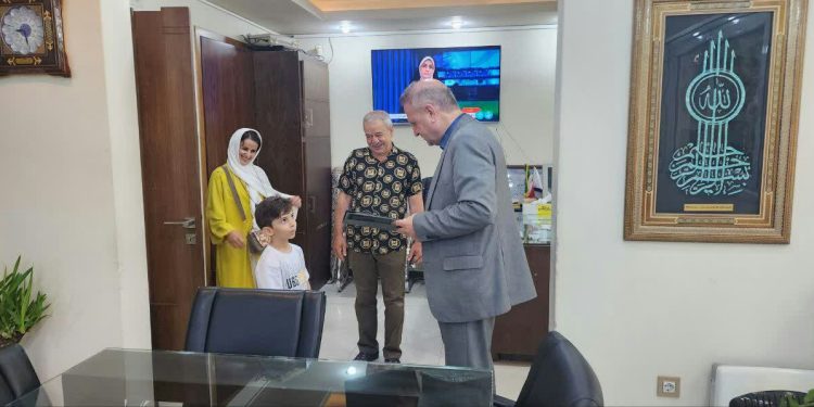 تقدیر از فرزندان ممتاز صنف طلا و جواهر اصفهان