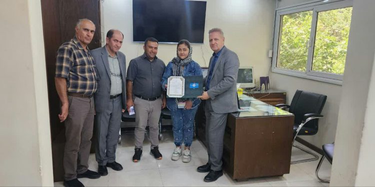 تقدیر از فرزندان ممتاز صنف طلا و جواهر اصفهان