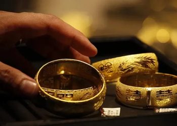 پیش بینی قیمت طلا و سکه در محرم/ طلا بخریم یا دست نگه داریم؟