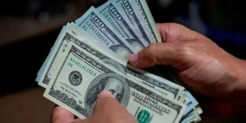 دلار به کف قیمت خود رسید؟/ تحرکات دلاری از چه زمان آغاز می‌شود؟