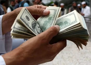 5 پیش بینی از قیمت دلار/ اسکناس آمریکایی در کانال 50 هزار تومانی ماندگار می‌شود؟