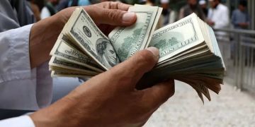 5 پیش بینی از قیمت دلار/ اسکناس آمریکایی در کانال 50 هزار تومانی ماندگار می‌شود؟