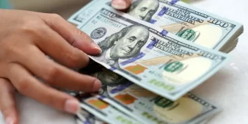 ۳ پیش بینی از قیمت دلار / فرمان بازار ارز در دست بازارساز!