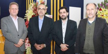 حضور مدیرکل سازمان صمت اصفهان به همراه اعضای هیأت رییسه اتحادیه طلا و جواهر اصفهان در نمایشگاه طلا و جواهر تبریز