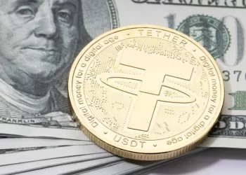 بازی اخبار با دلار و تتر