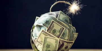 بازار ارز در انتظار هجوم نقدینگی؛ طوفان یا آرامش؟