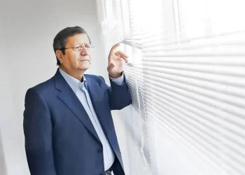 استرس قدیمی همتی به جان بازار ارز افتاد