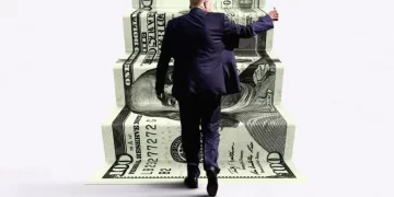 با افزایش قدرت ترامپ در کاخ سفید؛ دلار به بالاترین سطح سالانه خود رسید