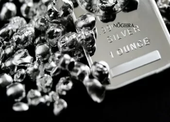 نقره جانشین طلا می‌شود؟ / رشد ۹۳ درصدی قیمت نقره در یک سال!