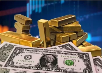 طلای جهانی باز هم از دلار عقب ماند