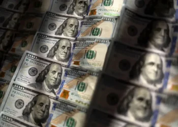 زنگ خطر برای دلار؛ ترامپ و سایه سقوط بر سر اسکناس سبز