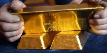 طلای جهانی از صعود بازماند