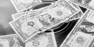 رقص بازار ارز بر تیغ اخبار ژئوپلیتیک؛ قیمت دلار در انتظار یک سیگنال جدید