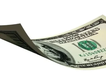 قیمت دلار عقب‌نشینی کرد/ دلار تک نرخی در راه است؟