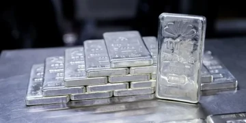 پیش‌بینی بانک‌های بزرگ درباره قیمت انس جهانی نقره تا پایان 2025