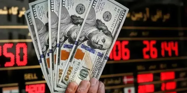 پیشبینی قیمت دلار/ تکرار تاریخ یا عبور دلار از مرز ۱۳۰ هزار تومان؟