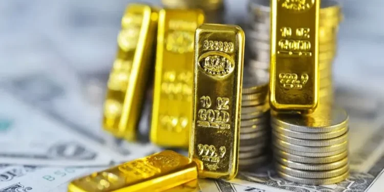 پیشبینی آینده اونس جهانی طلا/ فلز زرد برای شکستن سقف آماده میشود؟