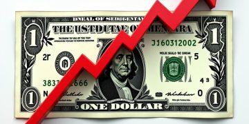 پیش بینی قیمت دلار در سایه تنش‌های سیاسی / کف قیمت دلار ۱۶۵ تا ۱۷۰ هزار تومان است