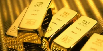 بازار جهانی طلا زیر سایه جنگ و نرخ بهره / چشم‌انداز قیمت‌ها چیست؟
