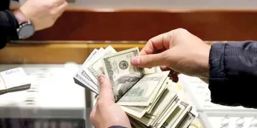 نه ارزپاشی جواب می‌دهد، نه رهاسازی/ بازار ارز باید مدیریت شود