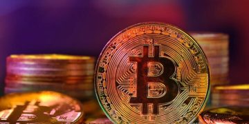 بیت‌کوین طاقت نیاورد و دوباره سقوط کرد